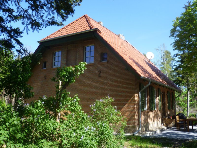 Dombrowski Seidel Planungsbuero - Forsthaus